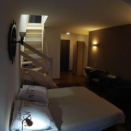 Dolphin House Bed & Breakfast Leba Bagian luar foto