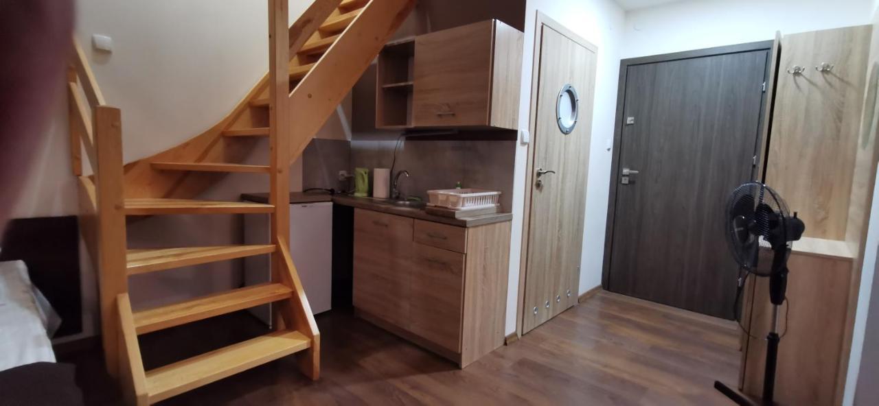 Dolphin House Bed & Breakfast Leba Bagian luar foto