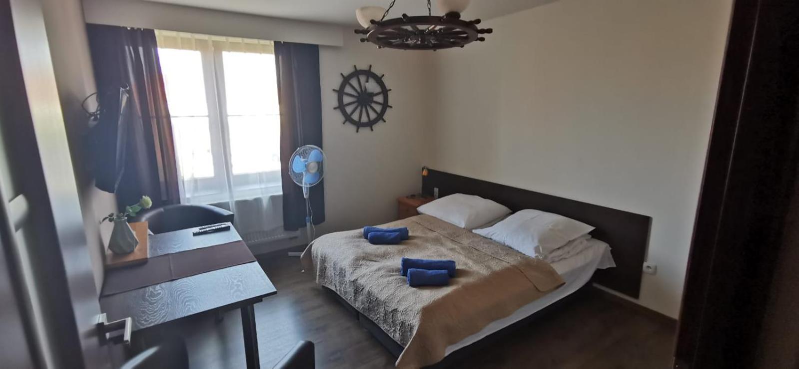 Dolphin House Bed & Breakfast Leba Bagian luar foto