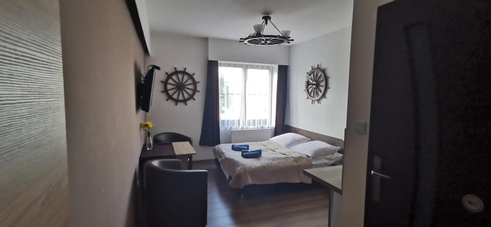 Dolphin House Bed & Breakfast Leba Bagian luar foto