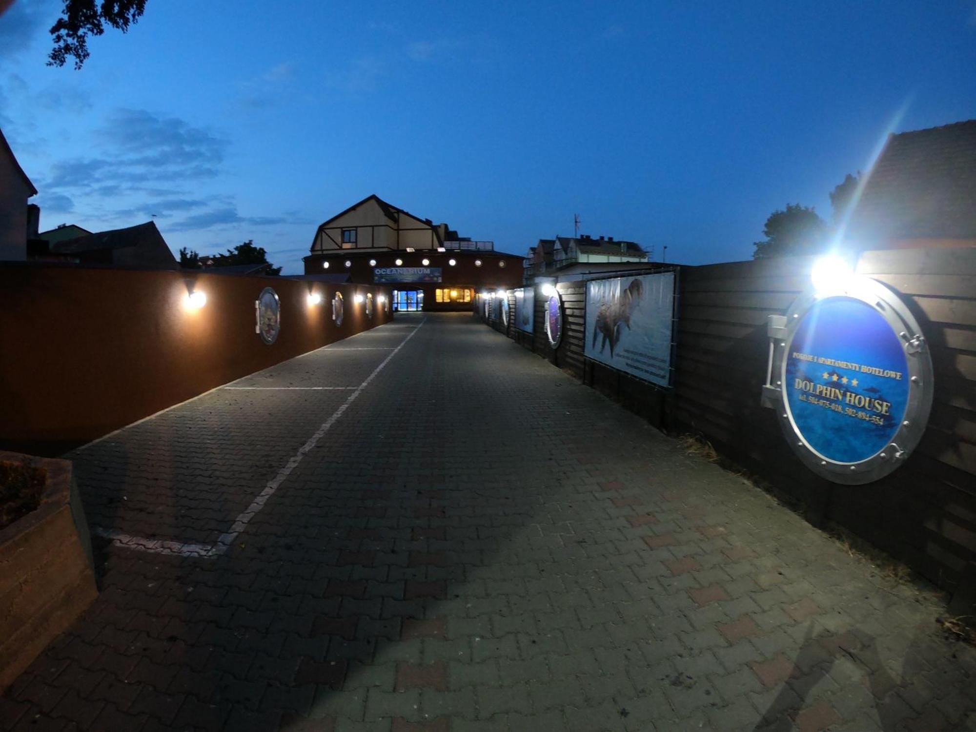Dolphin House Bed & Breakfast Leba Bagian luar foto