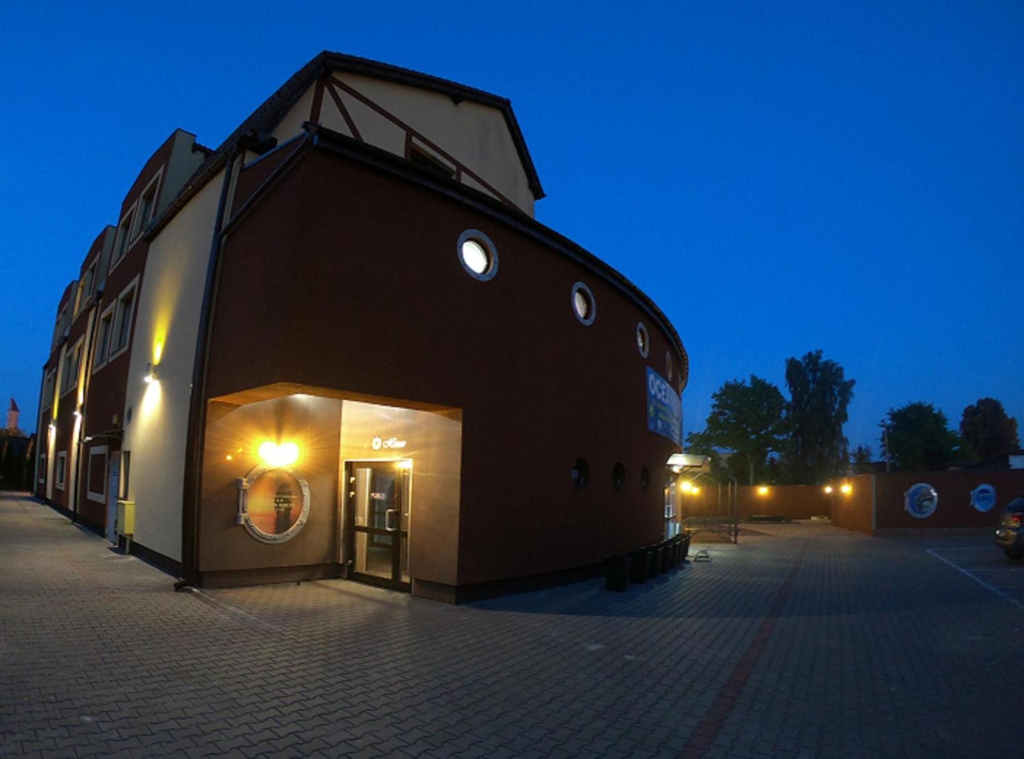 Dolphin House Bed & Breakfast Leba Bagian luar foto